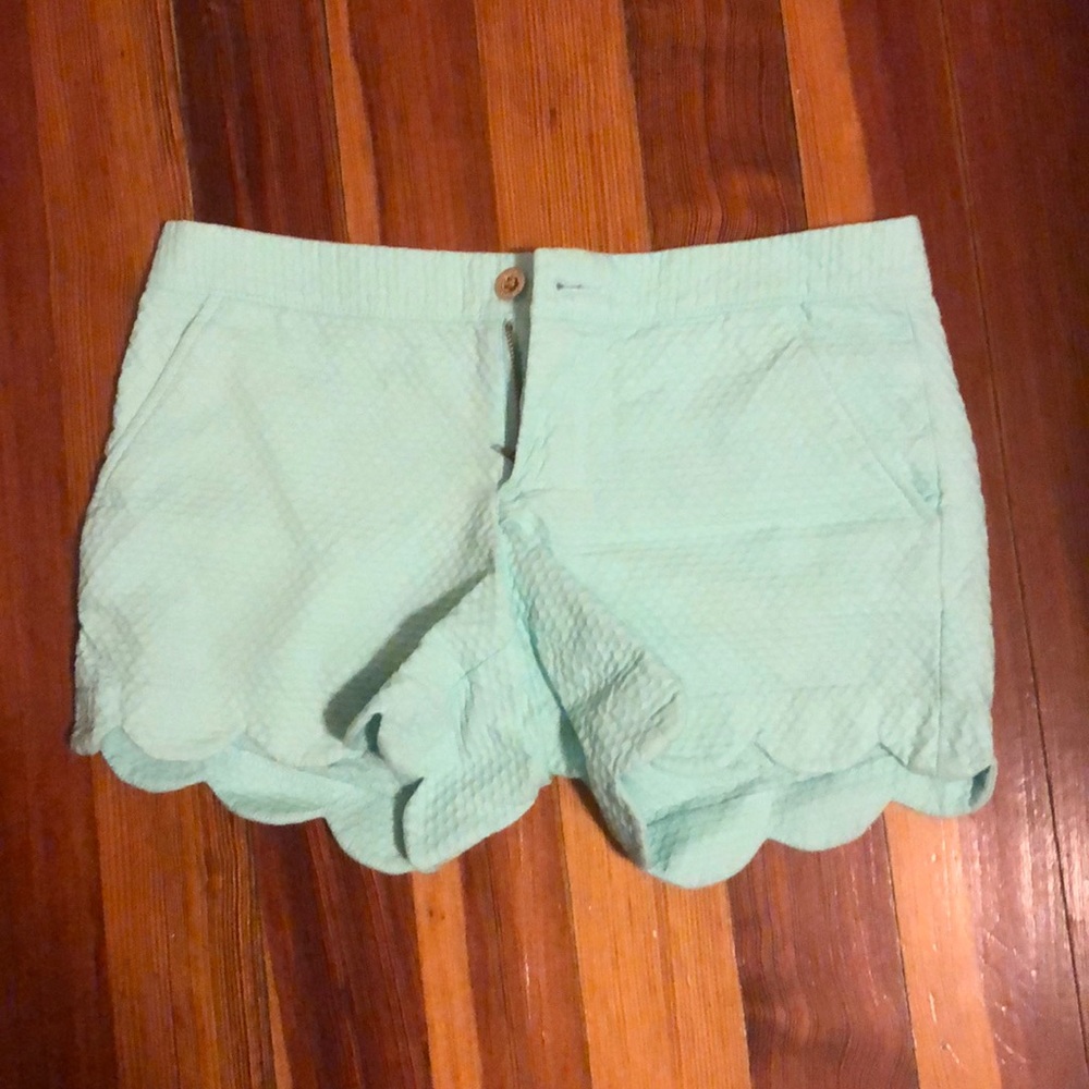 Sea foam green Lilly Pulitzer shorts